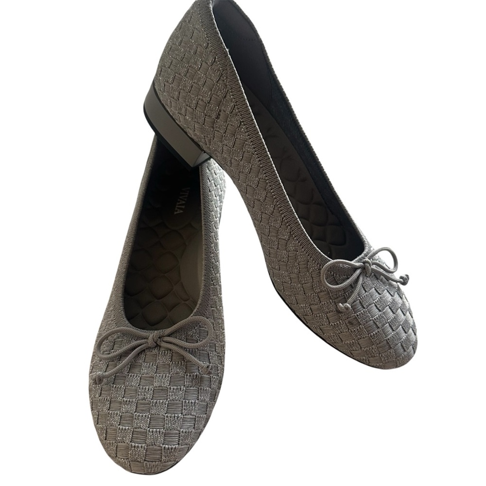 VIVALA Gray Woven Ballet Flats with Bow - Picture 2 of 3